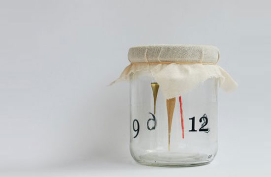 clock in a jar by oren hetzroni