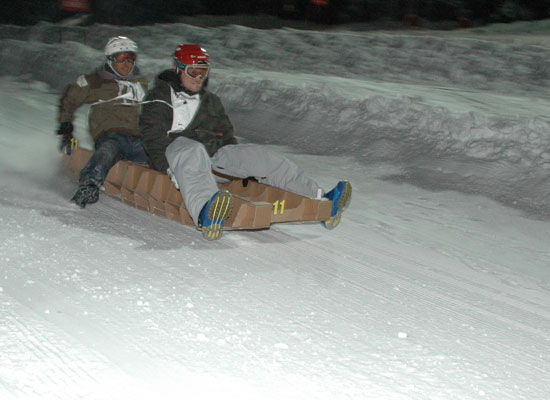 rennpappe 09: cardboard sled races