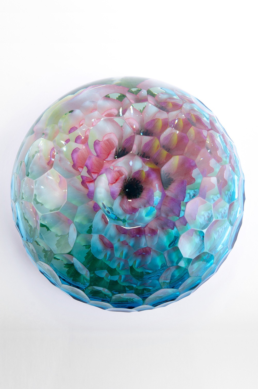OP vase creates bouquet through kaleidoscopic optics Designboom Shop