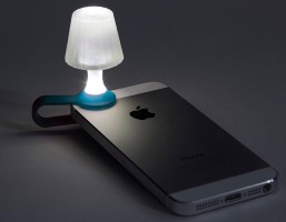 Luma---Mobile-Phone-Night-Light_002