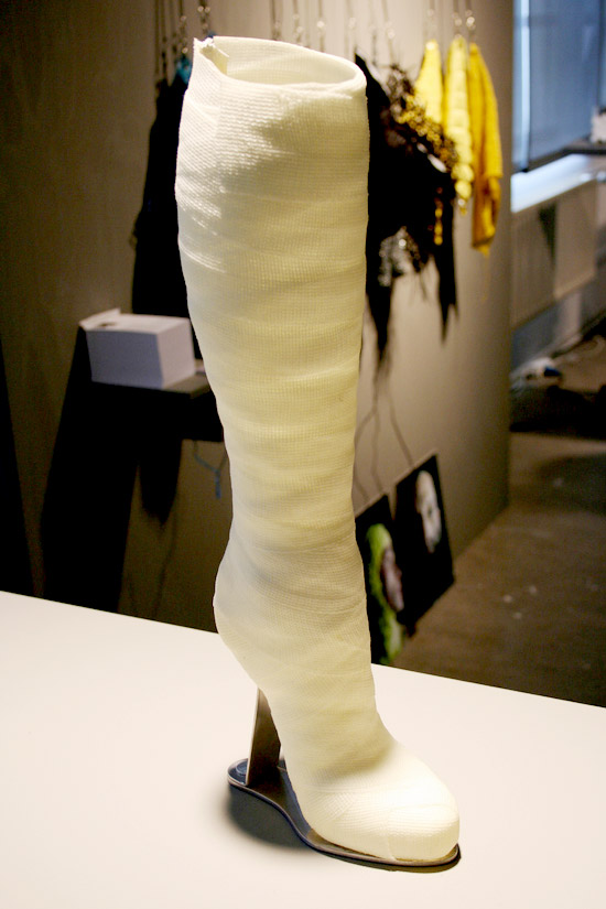 plaster bandage boot