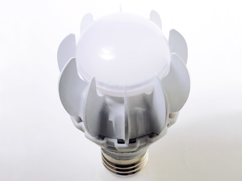 self cooling, 100 watt equivalent LED bulb by GE