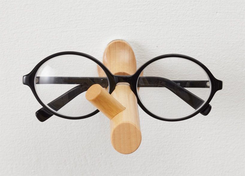 25togo: pinocchio eyeglasses holder