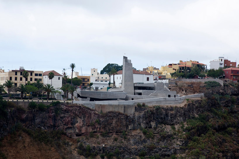 menis arquitectos: sacred museum and plaza espana rehabilitation