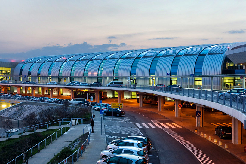 KÖZTI architects + engineers: skycourt terminal extension budapest