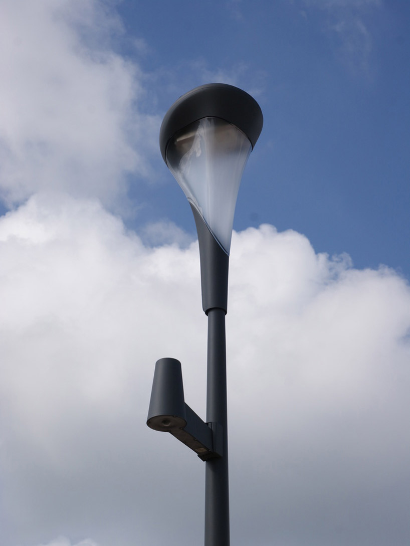 sustainable LED street lighting    urban star by west 8 + philips