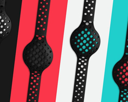 taiwanese designer ian yen brings artificially intelligent coaching to wearable moov now