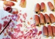 justin-poulsen-handmade-severed-usb-thumb-drives-designboom-01