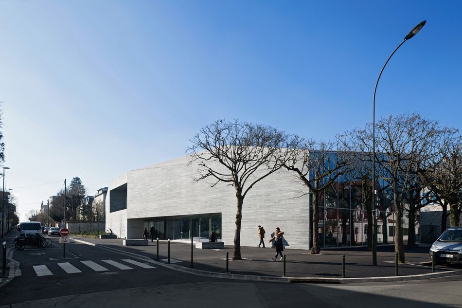 Библиотека в Париже по проекту Pascale Guédot Architecte