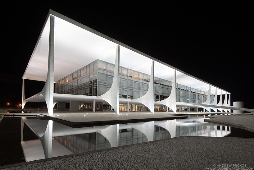 اسکار نیمایر، معماری نوگرای قرن 20 و 21 