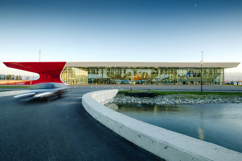 UNStudio-kutaisi-international-airport-in-georgia-designboom-03.jpg