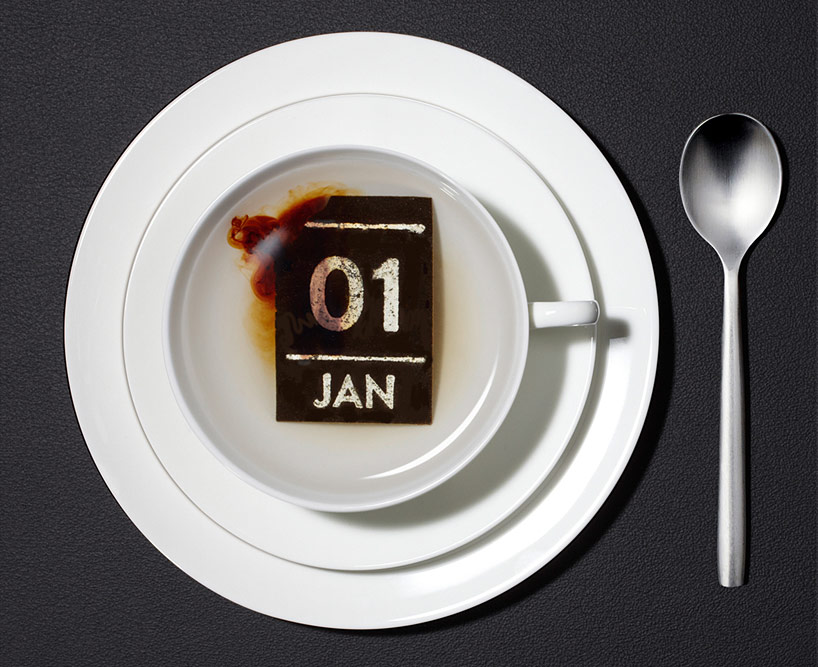 tear-off a daily drink with the halssen & lyon tea calendar
