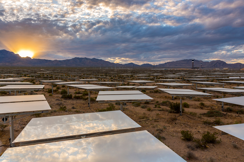 world’s largest solar thermal power project at ivanpah achieves commercial operation