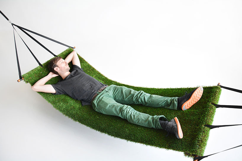 toer combines the feeling of lying in a field and hanging in a hammock