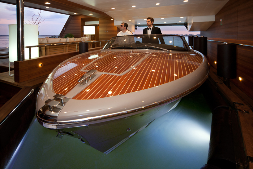 CRN-mega-yachts-j'ade-designboom061