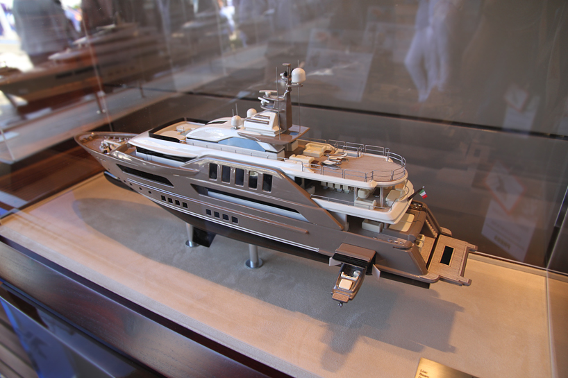 CRN-mega-yachts-j'ade-designboom11