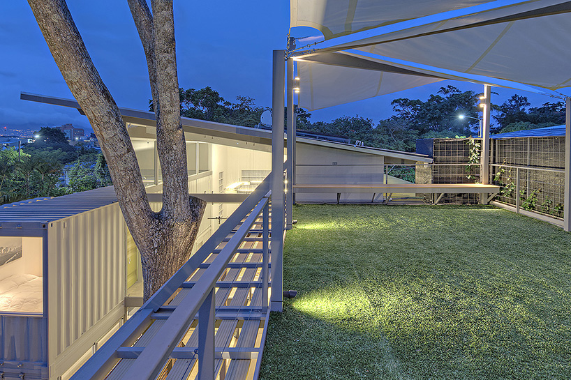 maria-jose-trejos-containers-casa-incubo-eco-sustainable-solutions-costa-rica-designboom-08.jpg