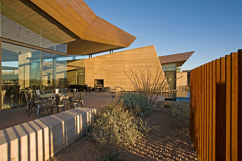 Особняк в пустыне Аризоны от Kendle Design Collaborative