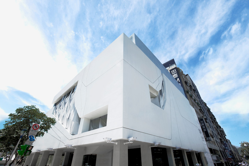 oyler wu collaborative taipei sales center taiwan designboom