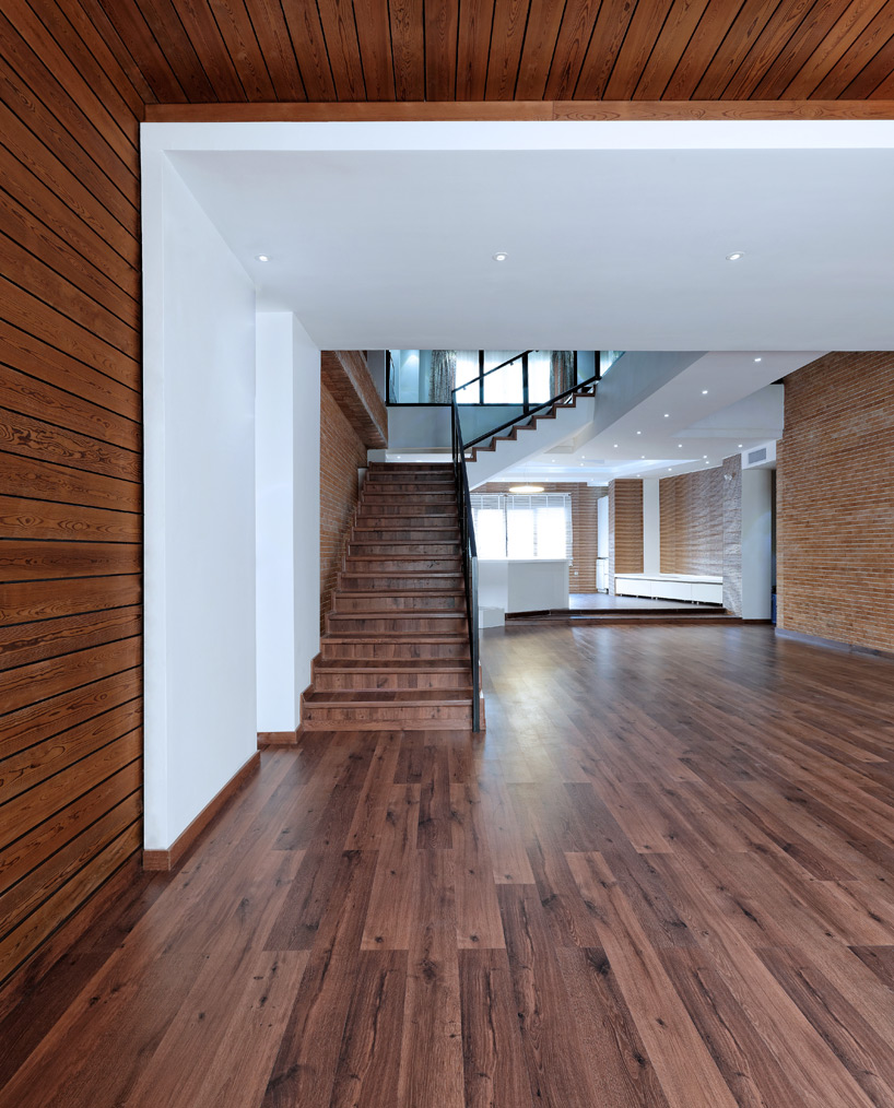 Стильный трехэтажный дом. Проект ReNa design studio Стильный трехэтажный дом. Проект ReNa design studio