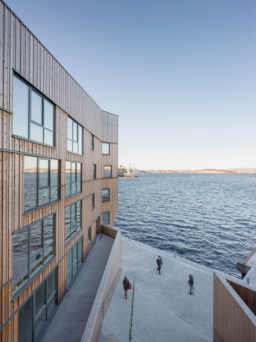 AART-architects-the-waterfront-residences-stavanger-norway-designboom-04.jpg