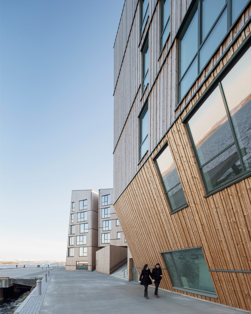 AART-architects-the-waterfront-residences-stavanger-norway-designboom-07.jpg