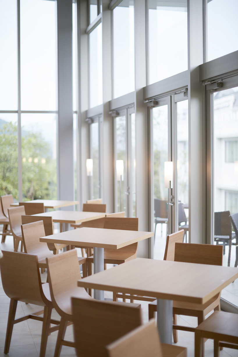 henn-na-hotel_designboom_003