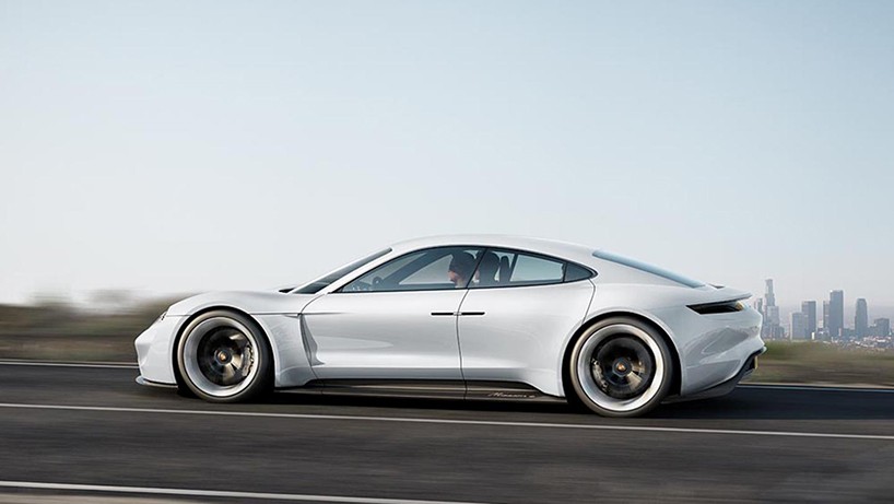 porsche-mission-e-electric-car-designboom-02