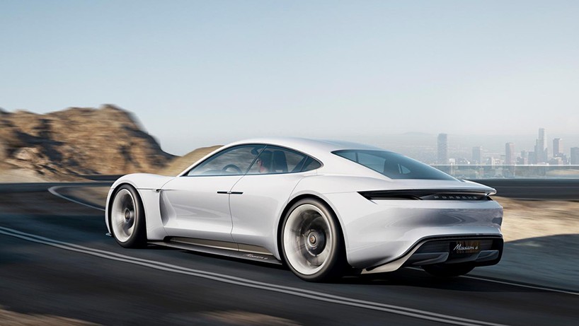 porsche-mission-e-electric-car-designboom-03