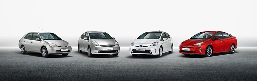 toyota-prius-hybrid-designboom-10