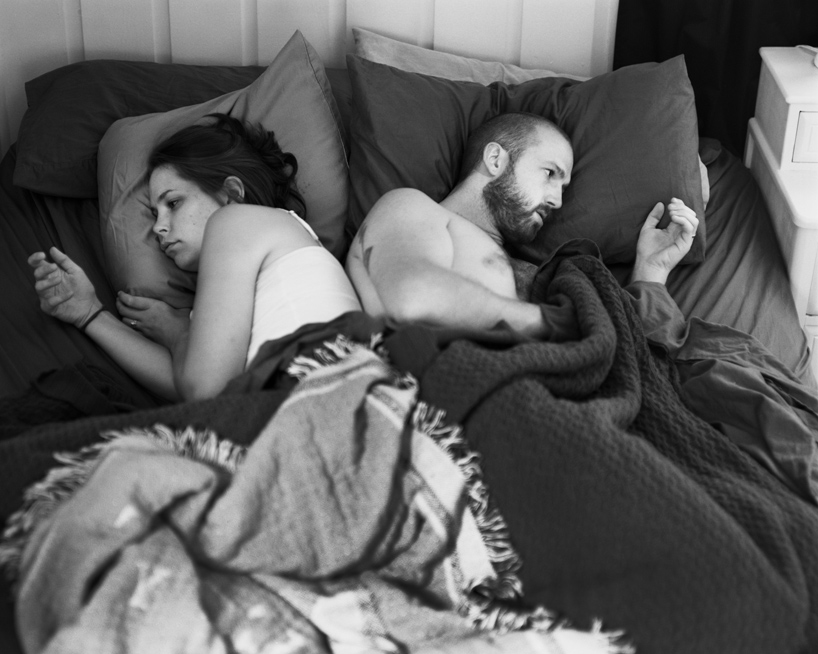 eric pickersgill removes smartphones to show our extreme device addiction