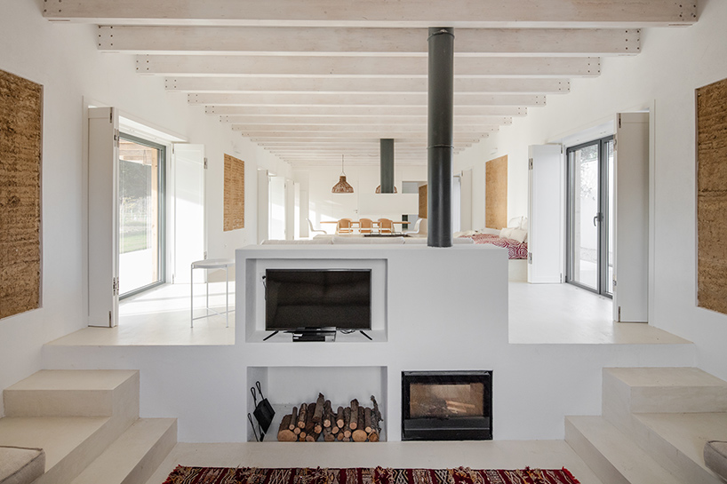 blaanc-vinyard-house-casa-da-vinha-montijo-portugal-designboom-02