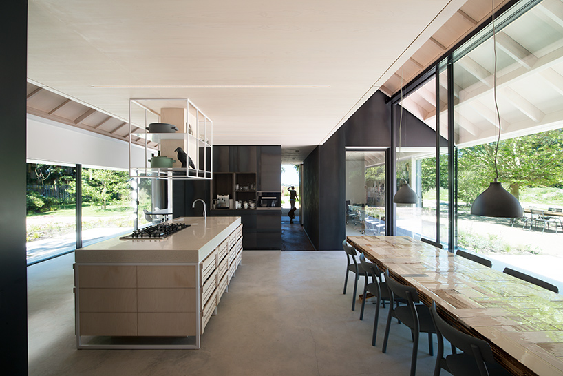 studio-prototype-villa-schoorl-holland-the-netherlands-designboom-02