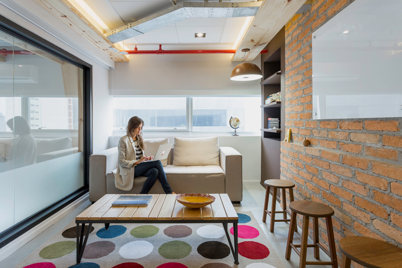 MM18-airbnb-sao-paolo-office-designboom-02