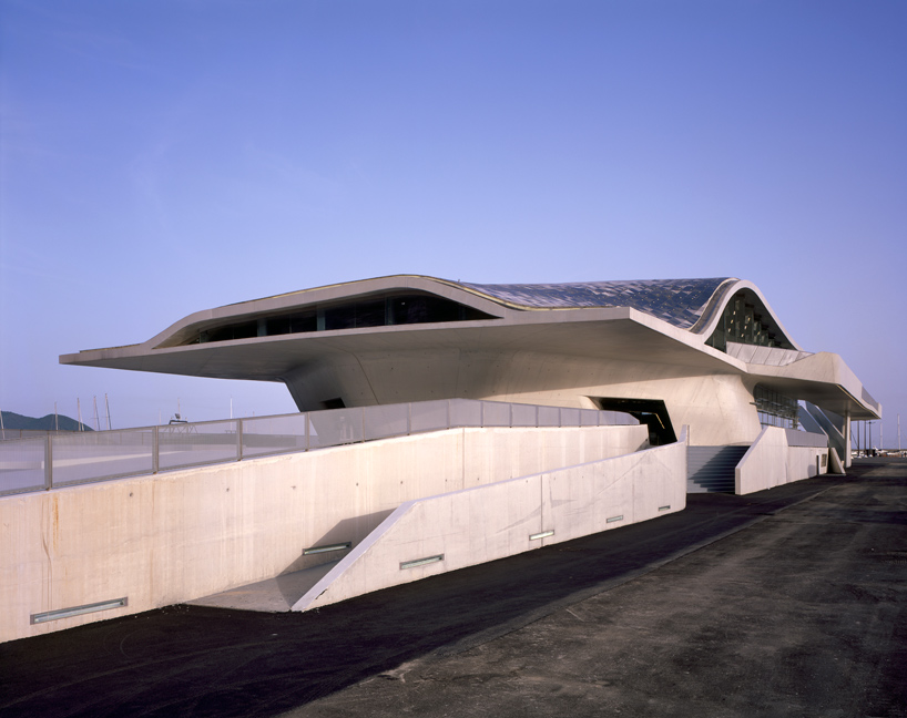 zaha-hadid-architects-salerno-maritime-terminal-designboom-02