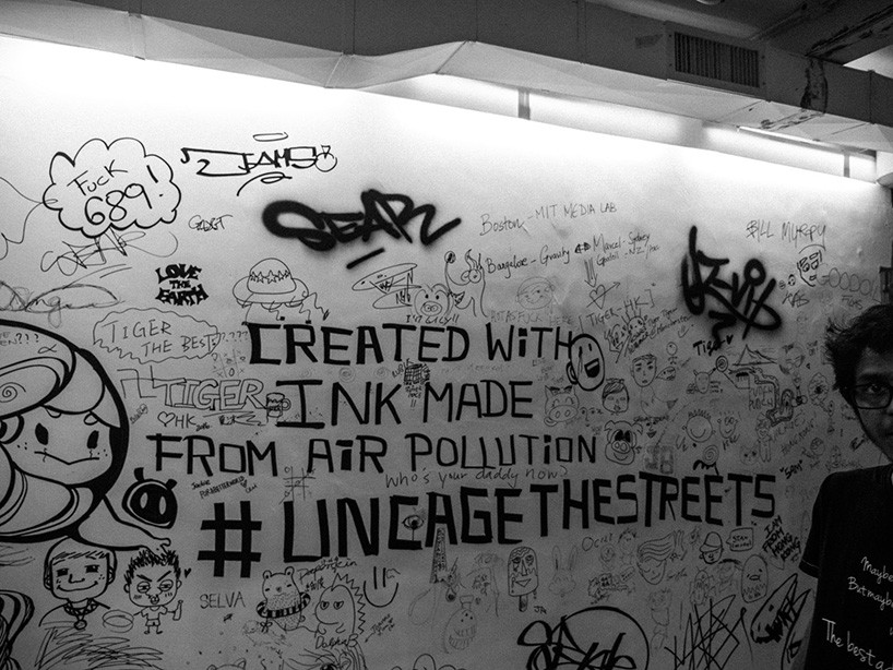 graffiky labs air ink from pollution MIT media labs designboom 02-08-2017