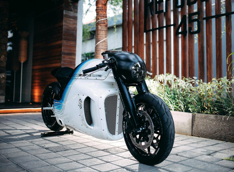 triumph-ghost-custom-motorcycle-smoked-garage-designboom-04.jpg