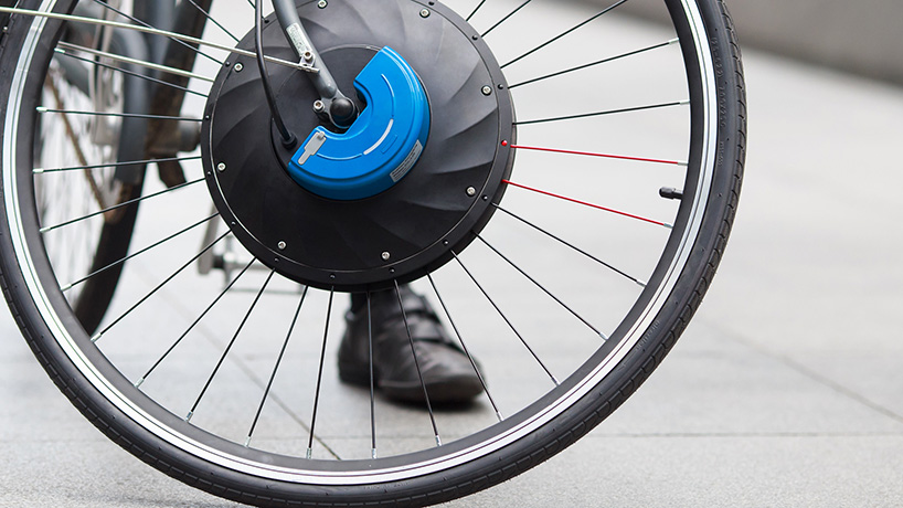 urbanX electric wheel converts any bicycle into an 350 W ebike