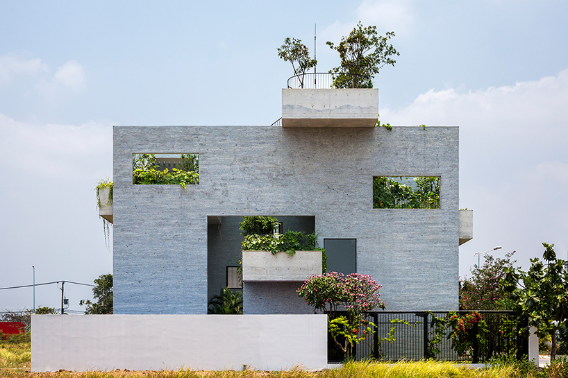 VTN-architects-binh-house-vietnam-designboom-03