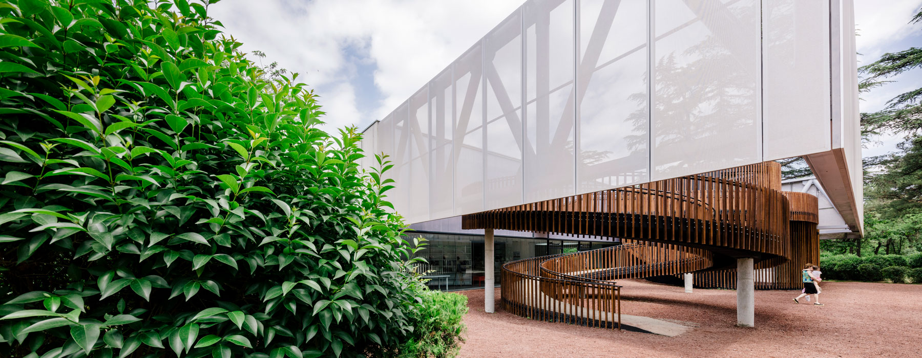 laboratory of architecture 3's mediatheque fills the deficit of the cultural facilities in tbilisi