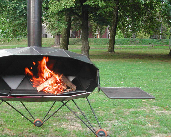 LASC studio: outdoor fireplace