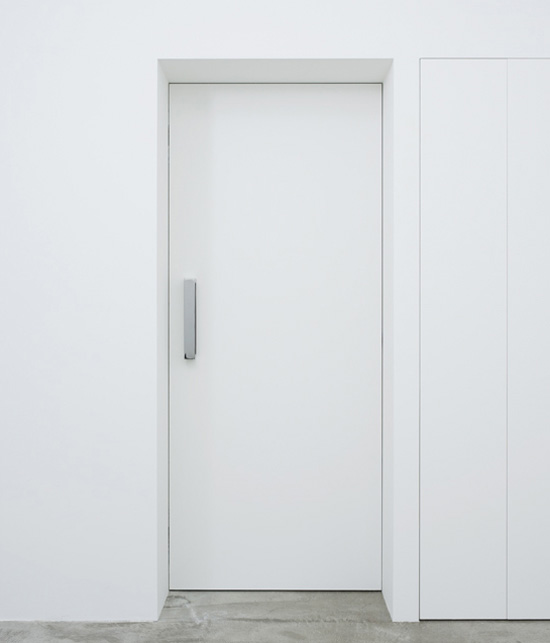 dessence co, ltd.: stereotype door