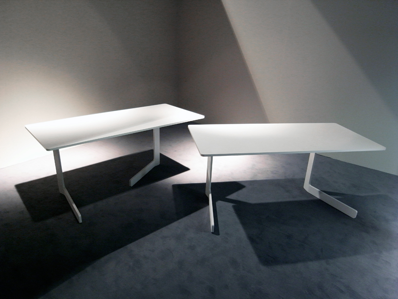 imm cologne 2011: ola foldable table by akka