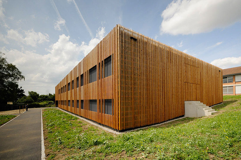 berrel berrel kräutler architekten: school extension with a sports hall