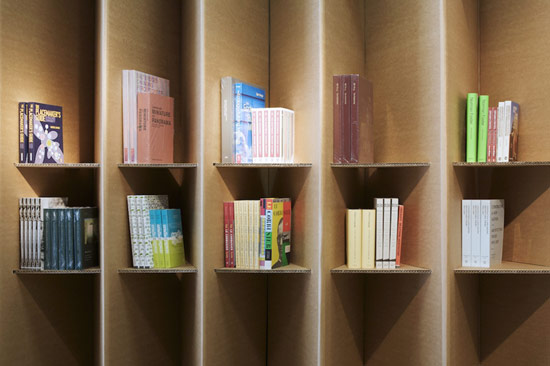 campaign: foldaway bookshop