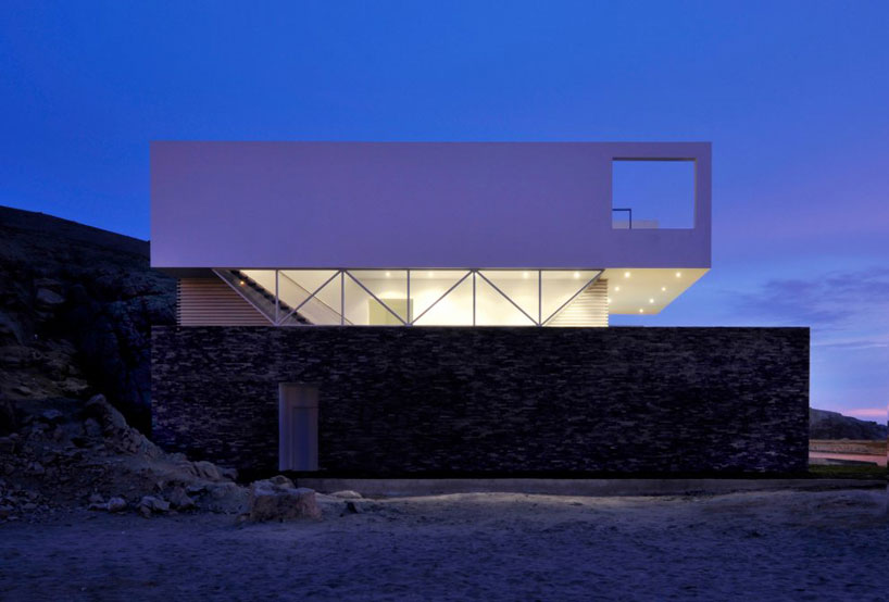 artadi arquitectos: beach house in las palmeras