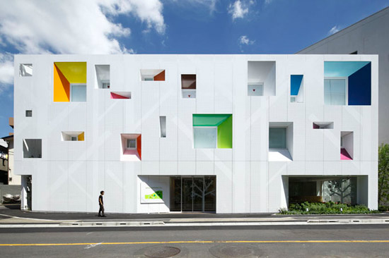emmanuelle moureaux architecture + design: sugamo shinkin bank, tokiwadai branch
