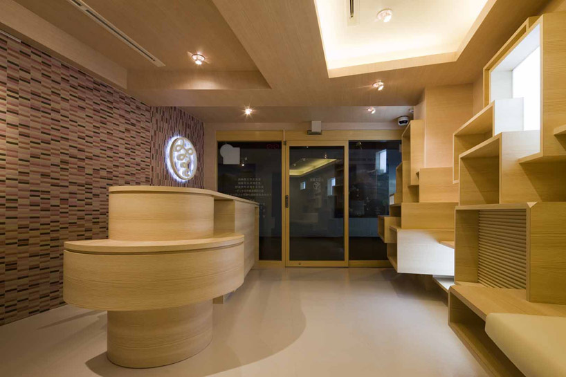 keisuke fujiwara design office: minato pharmacy