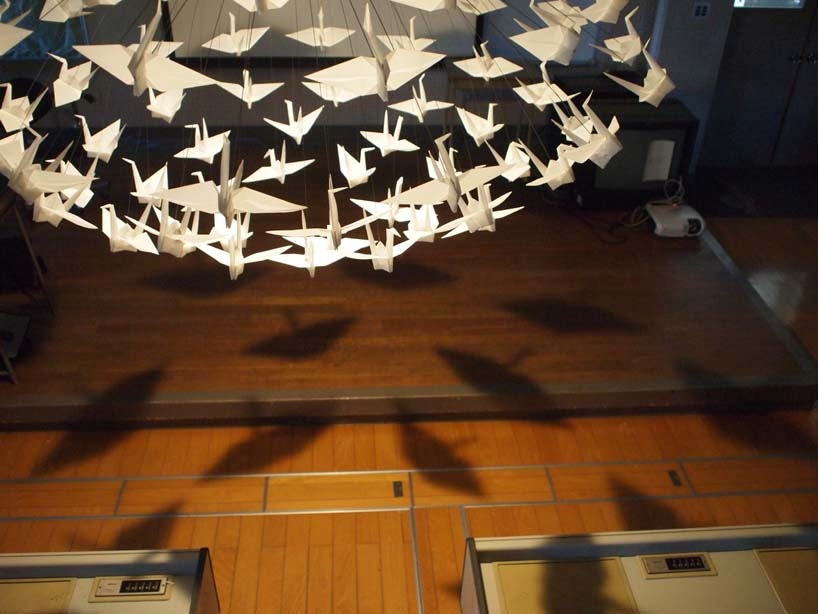 hiroki takada: origami crane chandelier of prayer