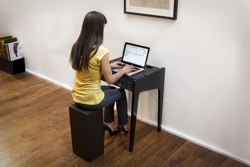 Hifi laptop dock by Timothee and Guillaume Cagniard